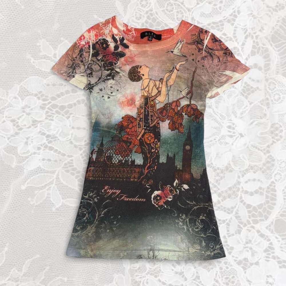 B.L.E.U. Enjoy Freedom Whimsigoth Graphic Tee Size S
